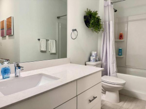 Luxury New 1B1B Private Balcony w Washer Dryer 525Pkwy